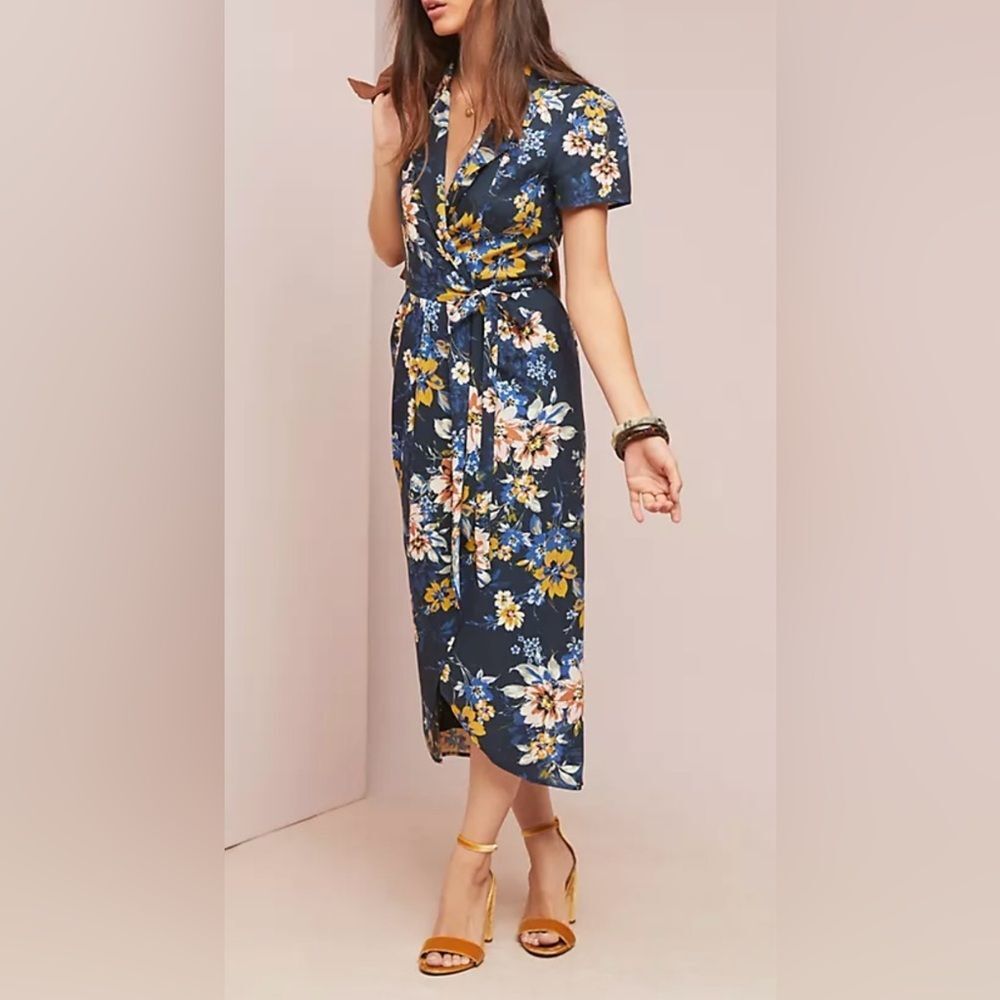NWT Yumi Kim V Floral Dress Short sleeves Size XS